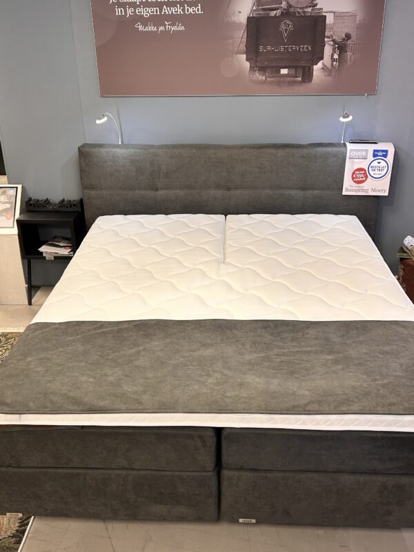 Avek ninety showmodel 1