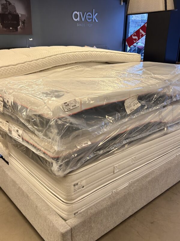 Mline showroommodel cool motion matras 3 en 4